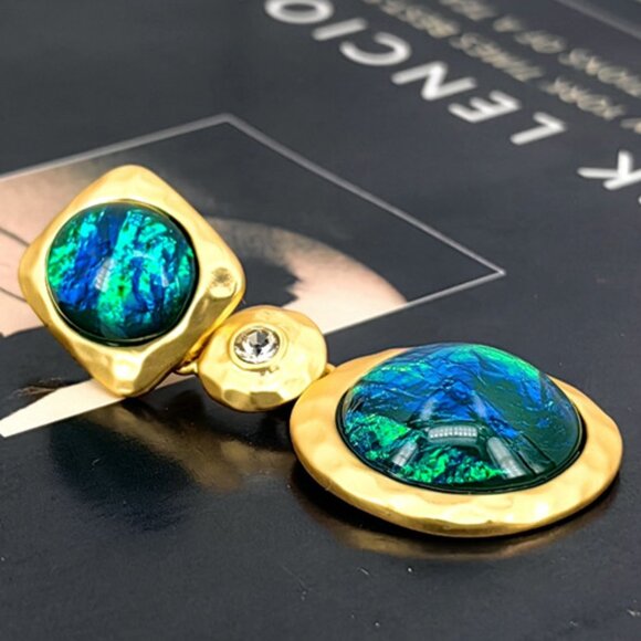 Statement Retro Emerald Green Lava Stone Dangle Earrings (Light Luxury) - Picture 5 of 7